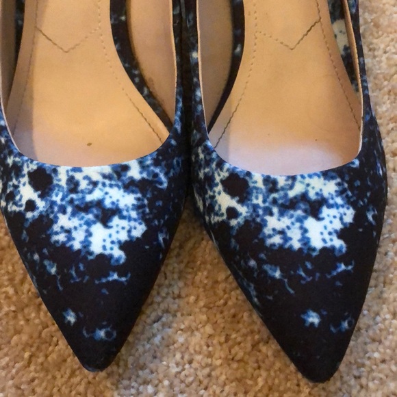 Charles David pointed patterned heels - Picture 2 of 6